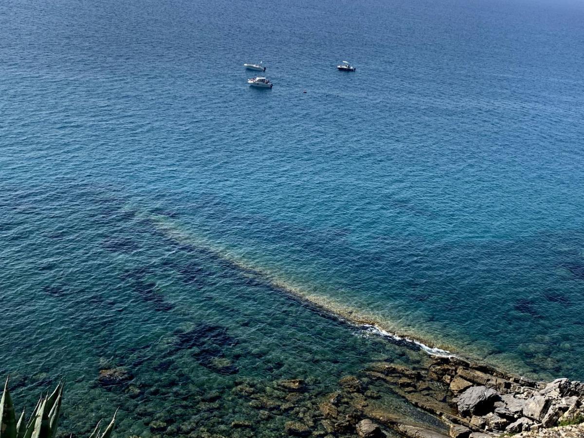 Incanto Sul Mare Con Enorme Terrazza E Piscina Черво Экстерьер фото
